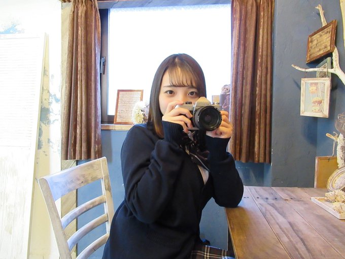 FnzfXm8acAM6gY4.jpg